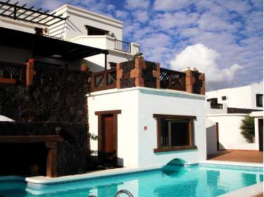 Luxusvilla mit Privatpool Luxusvilla mit Privatpool